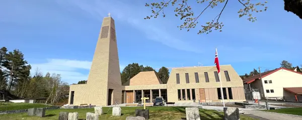 Ny vennesla kirke, laget i sammarbeid med Elektroxperten